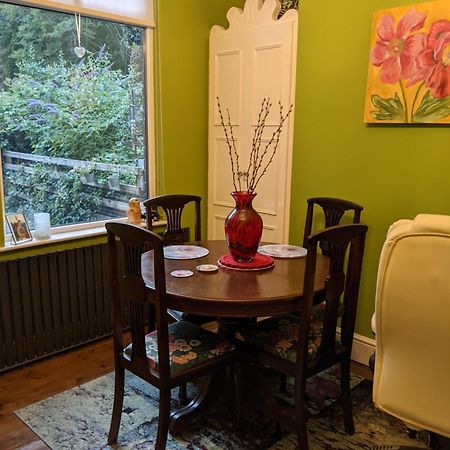 6 Trinity Grove Ella Street Hu5 3Bb Bed & Breakfast Kingston upon Hull ภายนอก รูปภาพ